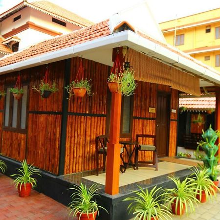 Guruvayur Heritage By Nexstay Exterior photo